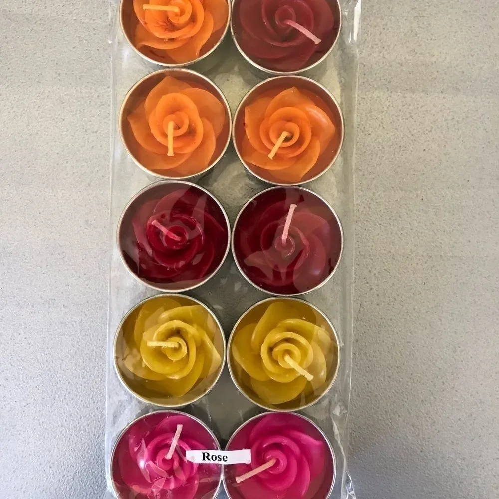 NWOT: Rose Tea-light Candle Set‎